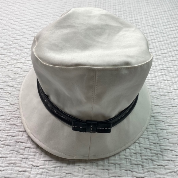 COACH BUCKET HAT White with black Leather Hatband Size S Y2K